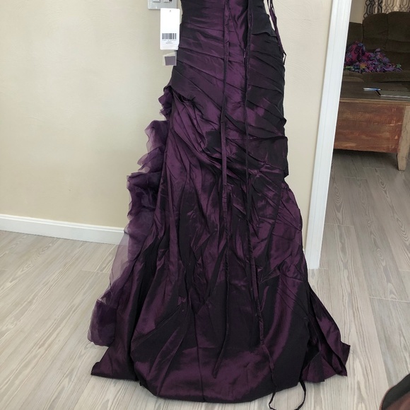 Eggplant Vertical Ruffles - Picture 4 of 14